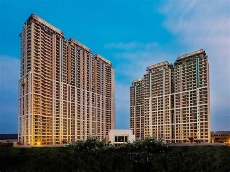 As demolition threat looms large, Maradu flat owners to stage sit-in on ...