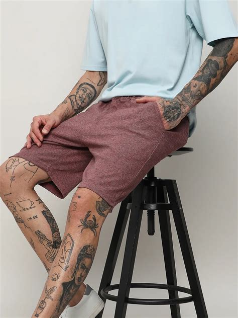 ₹899 | Campus Sutra men's Mauve Knitted Chino Shorts - Campussutra