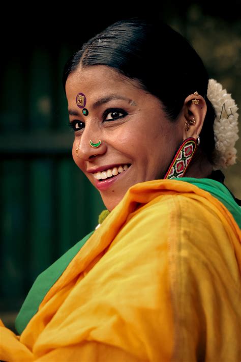 Celebrating Indian Craftsmanship: The Charm of Handcrafted Bindis ...