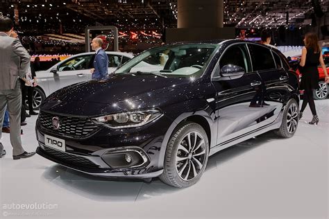 2016 Fiat Tipo Hatchback Priced at €12,750 in Italy, Station Wagon at € ...
