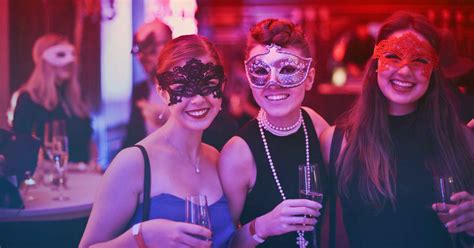 Throw the Perfect Masked Bash In London With These Masquerade Party ...