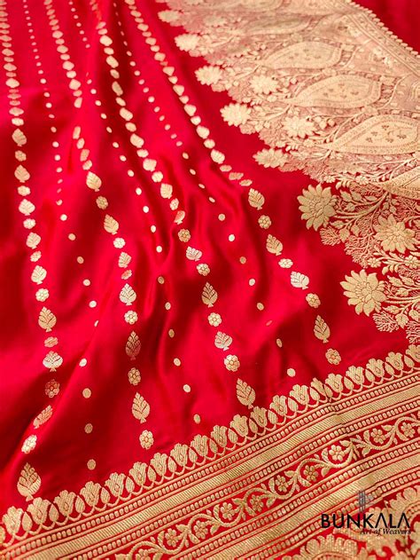 Shop Red Pure Mashru Silk Buti Design Handloom Banarasi Saree – BUNKALA