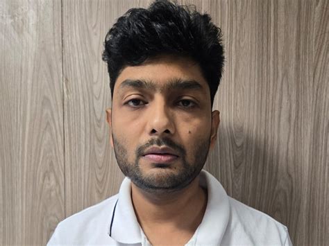 Two CGST office officials caught taking bribe of Rs. 2000