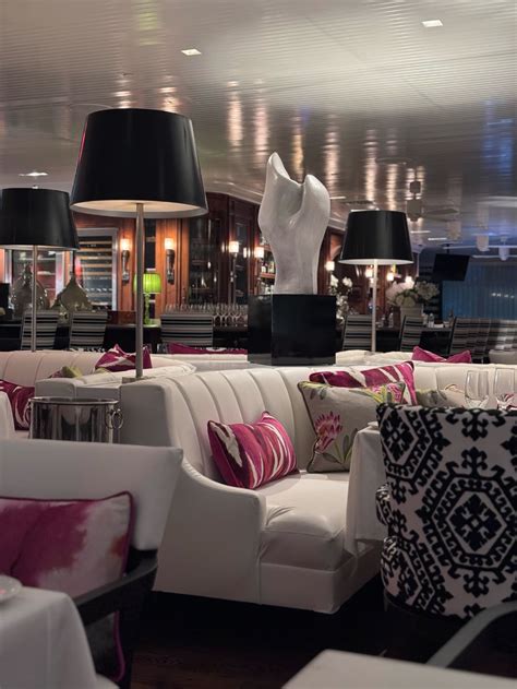 Las Vegas Bistro + Bar | Summerlin Patio Dining | Vintner Grill