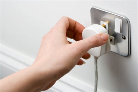 Image result for How to Test 220 Plug with Multimeter