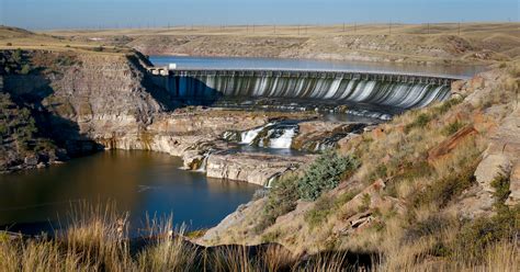 Montana hydro dams sale to NorthWestern Energy complete