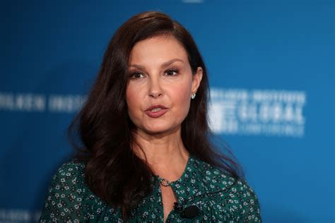 Ashley Judd reveals she nearly lost her leg from 'catastrophic' fall in ...