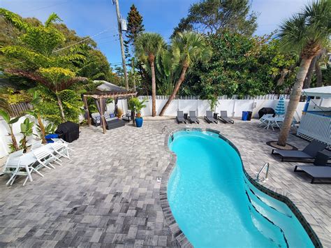 The Inn on Siesta Key Pool: Pictures & Reviews - Tripadvisor