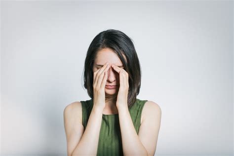 गुहेरी (बिलनी) के कारण, लक्षण, इलाज और बचाव - Stye Eye (hordeolum) in Hindi