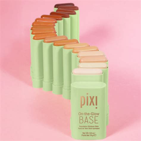 On-the-Glow BASE Foundation Moisture Stick – Pixi Beauty UK