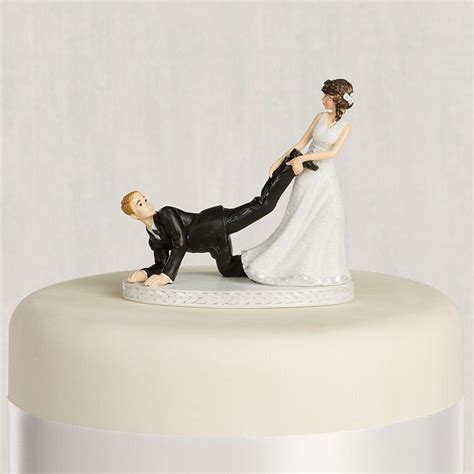 Wedding Cake Topper That’ll Be A Great To Your D-Day Cake