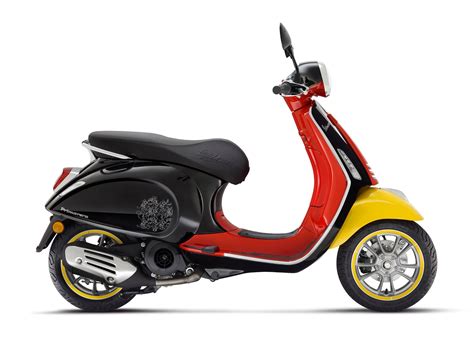 Vespa Primavera 150 Disney Mickey Mouse Edition - technical data, prices, reviews