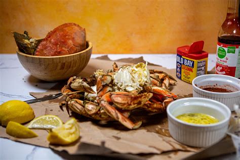 Beer & Old Bay Steamed Dungeness Crab Legs (Clusters)