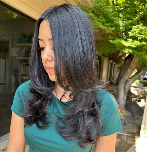 35 Alluring Face Framing Layer Ideas for Medium Hair - Hood MWR