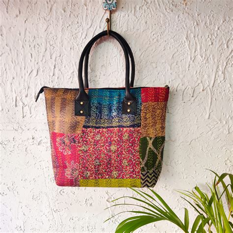 Chittor- Handmade Gudri Stitchwork Hand Bag – Sanskruti