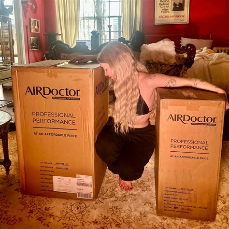 Viola Odette Harlow (@violaodetterharlow) • Instagram photos and videos