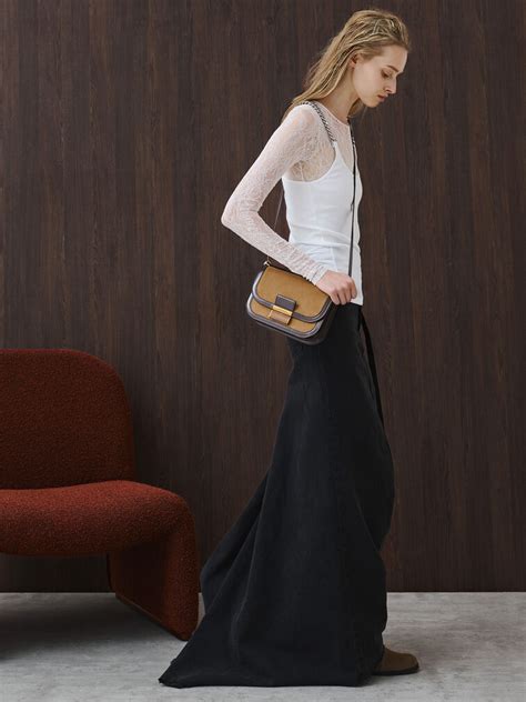 Shop Women's Bags & Handbags | Shop Online | CHARLES & KEITH IN