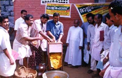 Grassroots Innovation Database [GRID] | Arrowroot Grinding Machine