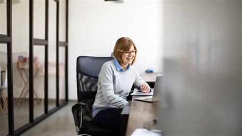 Occupational benefit: Information for employers | Helvetia.ch