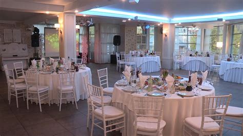 Wedding Reception Table Set Up 的图像结果