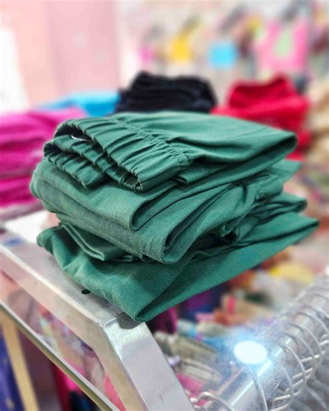 Girls Green Solid Cotton leggings LG008 – Prince N Princess