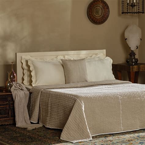 Lace Bed Spread – Lino