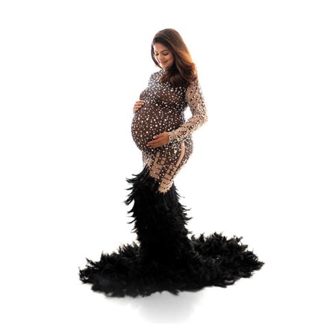 Maternity Outfits – Madras Prop Store