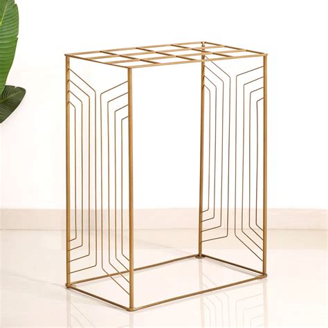 Box Frame Metal Backdrop With Floral Wall Hangings Online - Premium ...