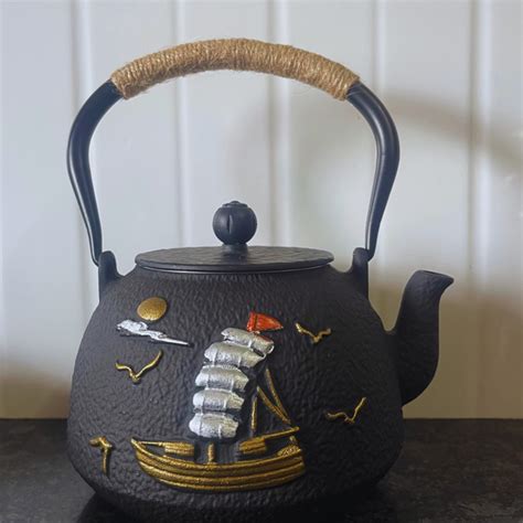 Cast-Iron Hobnail TeaPot - Traditional Japanese Tetsubin (Tetsu-Kyusu ...