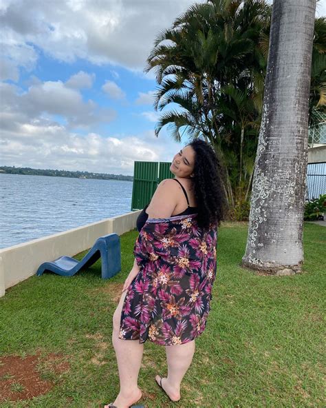 isabelly Sousa | 🌥️👙 | Instagram