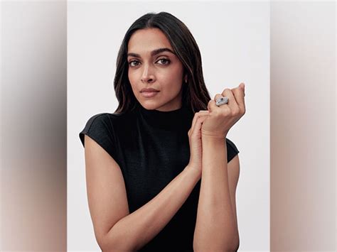 New Year 2024: Deepika Padukone gives fans beautiful sunrise view