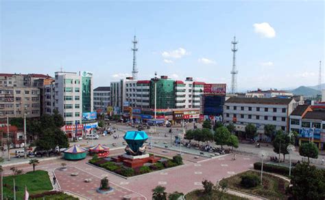 湖北襄阳谷城县最大的镇，人口11万，是全国综合实力千强镇