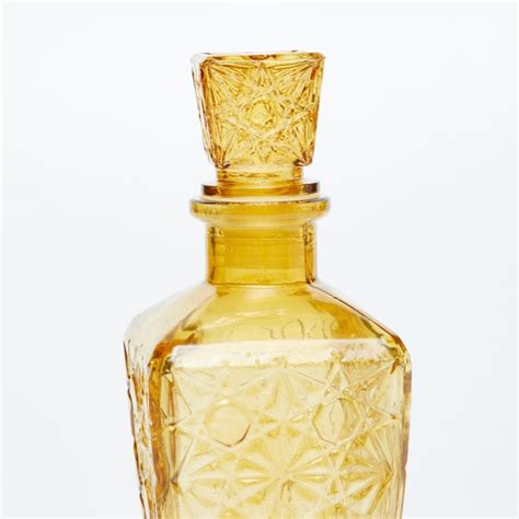 Buy Peaches Tapered Decanter With Knob from Home Centre at just INR 249.0