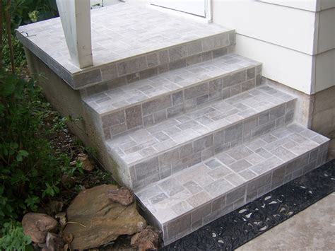 Family Tree: How to update exterior concrete steps: replace old carpet ...