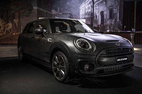 MINI Clubman in versione total black: il regalo di MINI per l ...