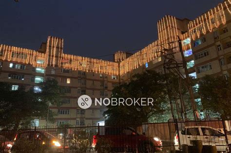 Aditi Apartments Janakpuri Rent - WITHOUT BROKERAGE Semi-furnished 3 ...