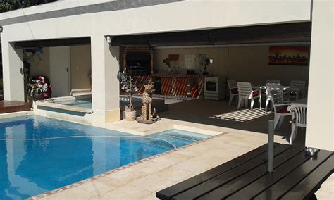 FOUR PALMS GUEST HOUSE (Scottburgh) - Lodge Reviews & Photos - Tripadvisor