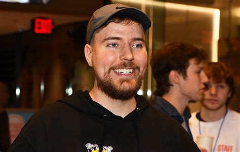 YouTuber MrBeast responds to backlash over video "curing 1,000 blind ...