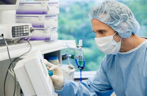 Anesthesiologist Assistant Schools : 10 Steps to Find Best Programs