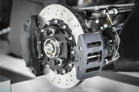 What Are Calipers: How They Work, Signs and Types