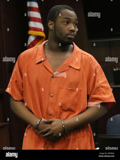 Murder suspect Shundarius Zekia Lawson enters the courtroom for his ...