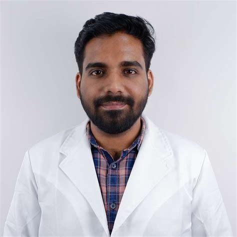 Meet the Best Dentists in Kerala, India | MIDAC Dental Clinic, Calicut