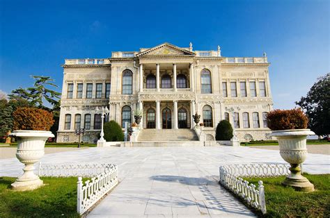 Dolmabahce Palace in Istanbul - Explore the Ottoman Empire's Last ...