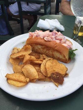 CASTAWAYS SEAFOOD & GRILLE, Seabrook - Menu, Prices & Restaurant ...