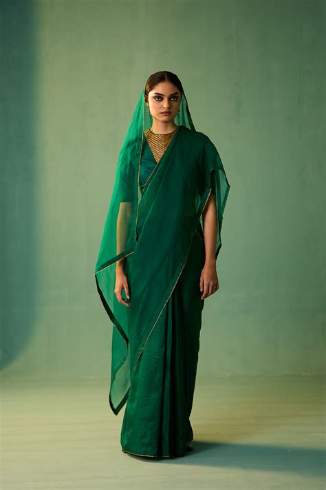 NAILA SAREE - EMERALD GREEN – Nisharahmedofficial