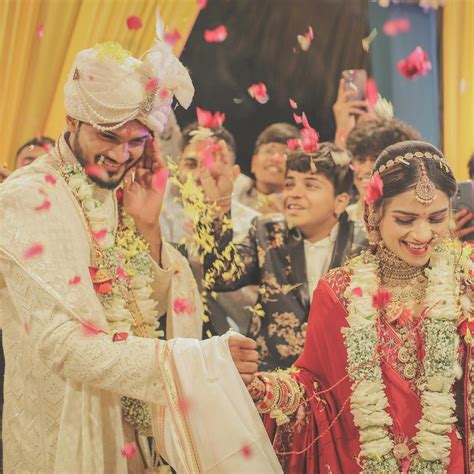 Decoding Gujarati Weddings: Wedding Ceremony Rituals, Dresses and More