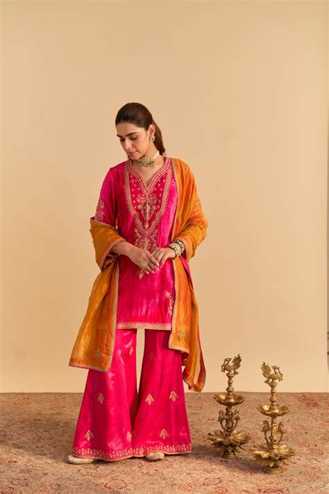 Velvet Suits - Luxury Silk Velvet Suit Sets For Women | Sheetal Batra ...