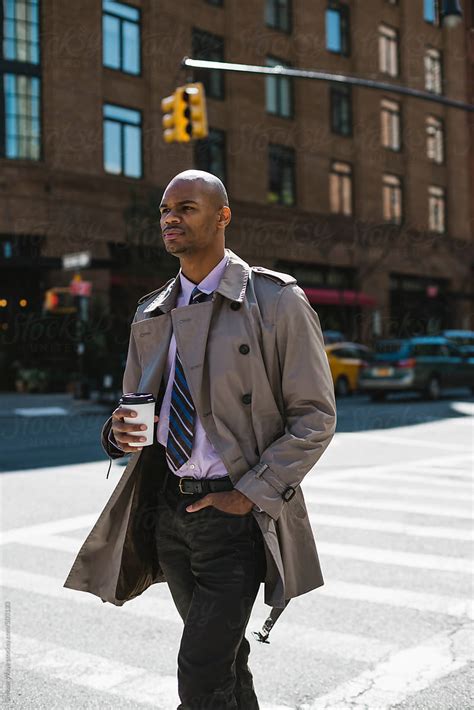 Business Man Walking 的图像结果