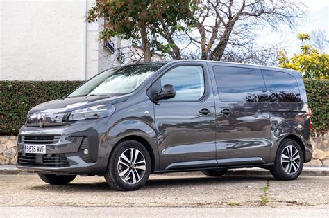 Prueba Peugeot Traveller Standard Business VIP BlueHDi 180 EAT8: un MPV ...