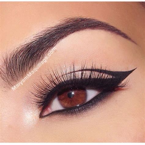 Rezultat imagine pentru Double Winged Eyeliner Tutorial